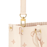 LOUIS VUITTON    OnTheGo PM (Replica)1:1   Include box, dust bag.