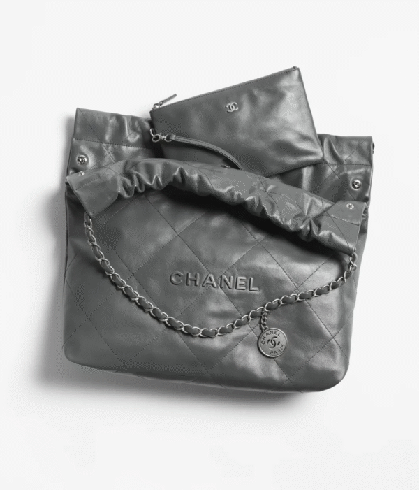 CHANEL   22 Handbag  (Replica)   Include box, dust bag. Choose according to the color shown in the product image