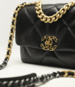 CHANEL  19 Handbag  (Replica)   Include box, dust bag. Choose according to the color shown in the product image