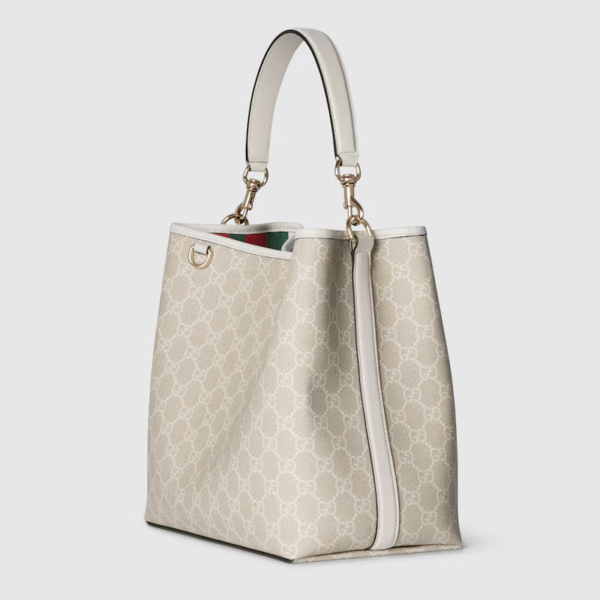 GUCCI  GG EMBLEM  (Replica)  Include box, dust bag. choose according to the color shown in the product image.
