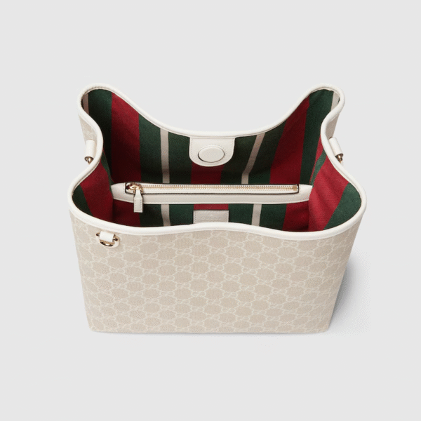 GUCCI  GG EMBLEM  (Replica)  Include box, dust bag. choose according to the color shown in the product image.